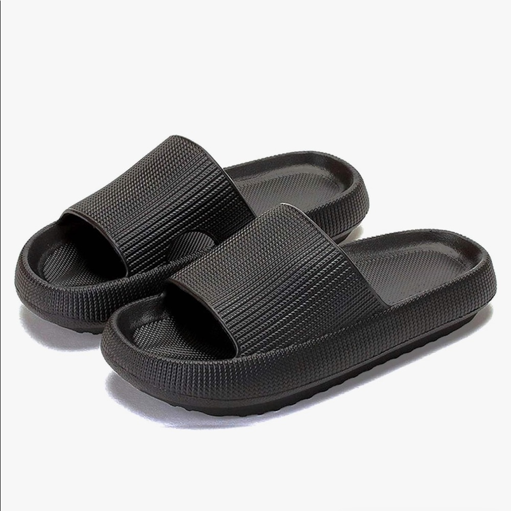 Unisex Cloud Slippers Pillow House Slippers Shower Shoes Slides Bathroom Sandals